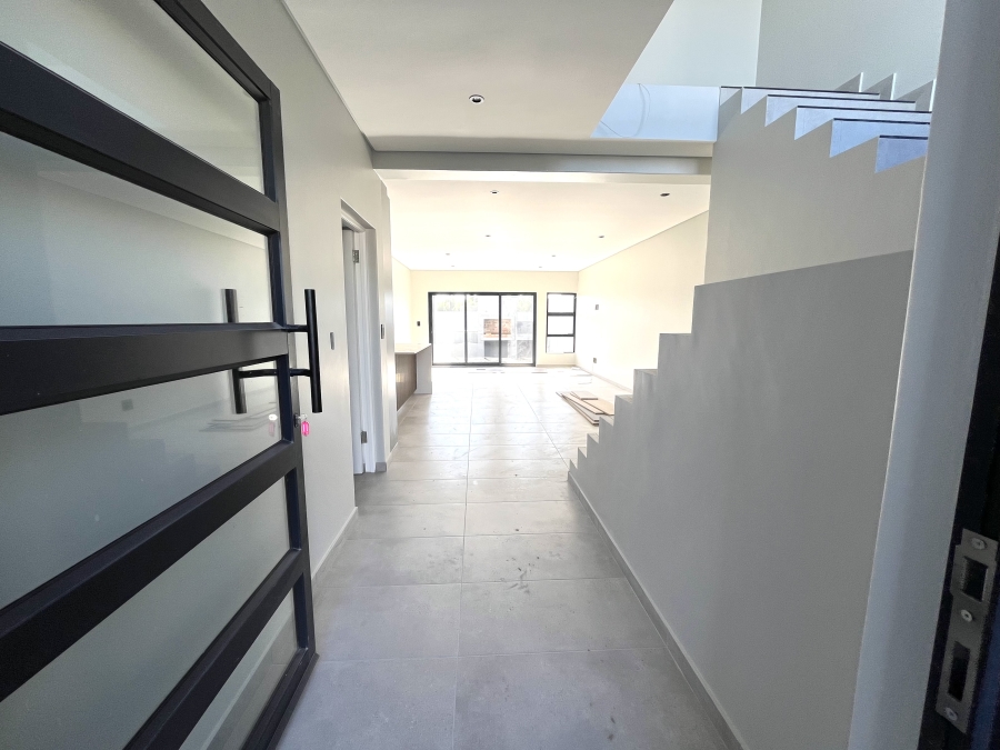 4 Bedroom Property for Sale in Sandown Western Cape
